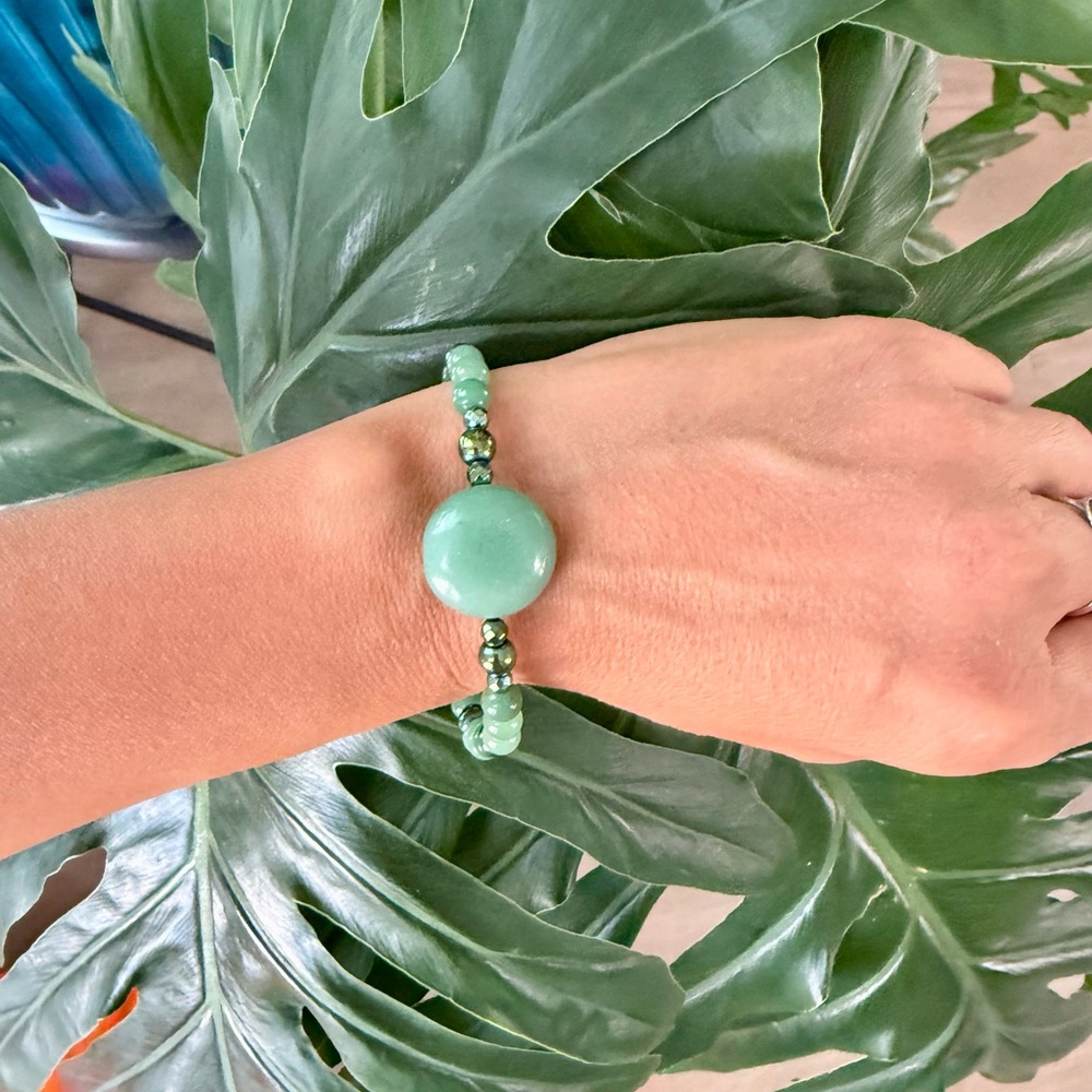 Green Aventurine & Hematite bracelet (one)